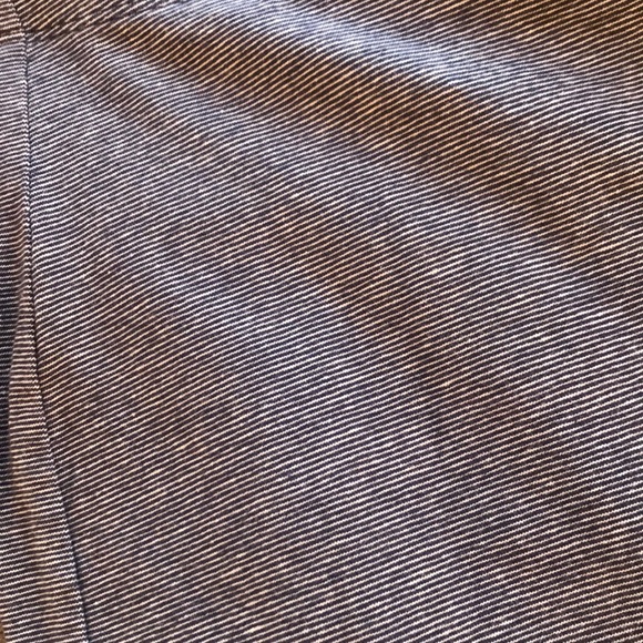 H&M mini skirt - Picture 3 of 3